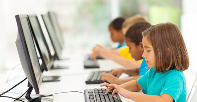 3 điều đặc biệt nguy hiểm từ internet mà trẻ có thể gặp